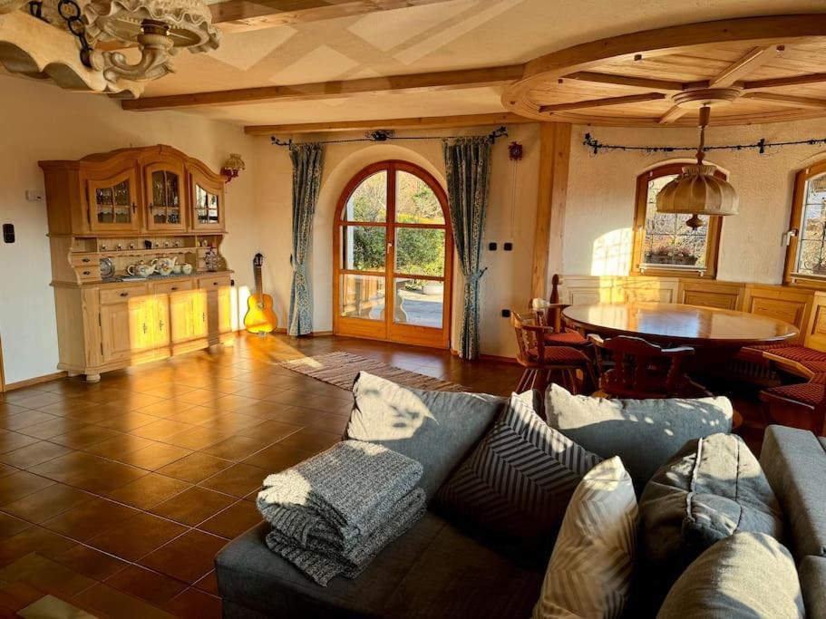 Romantisches Alpenchalet - Mit Sauna Und Kamin - Ruhig Und Zentral باد تولز المظهر الخارجي الصورة