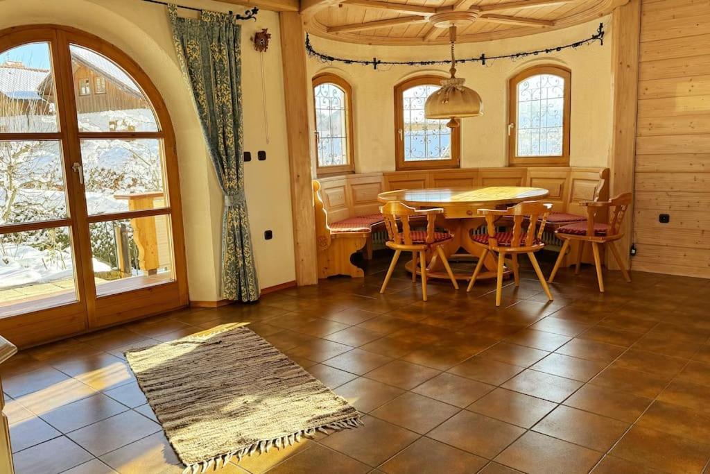 Romantisches Alpenchalet - Mit Sauna Und Kamin - Ruhig Und Zentral باد تولز المظهر الخارجي الصورة